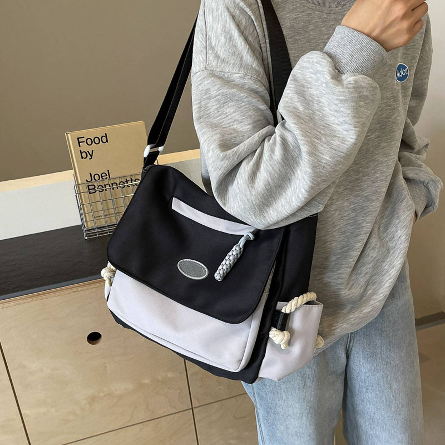 Lightweight Polyester Messenger Bag w/ Campus Style 8