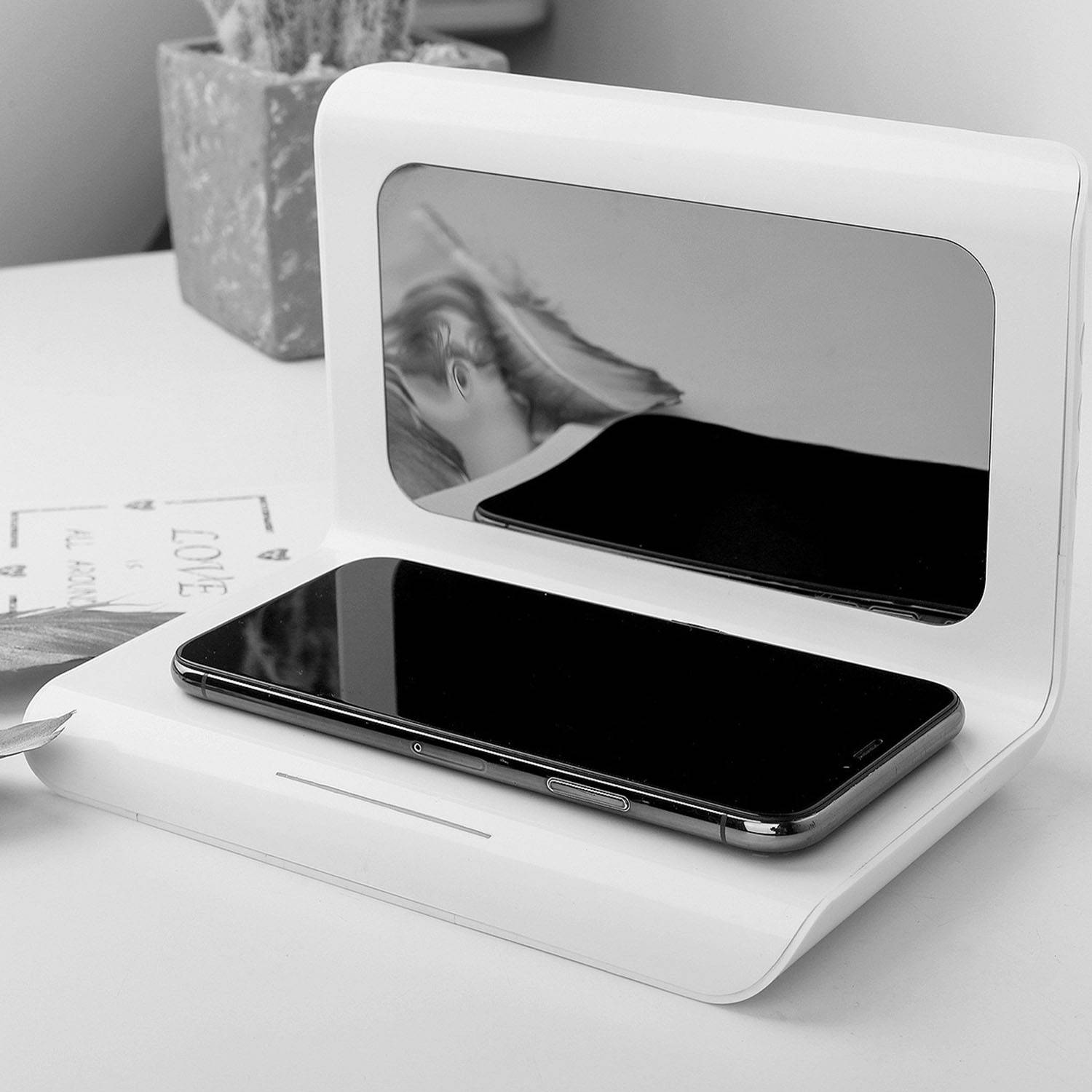 Fast Wireless Charging Station with Digital Clock 10