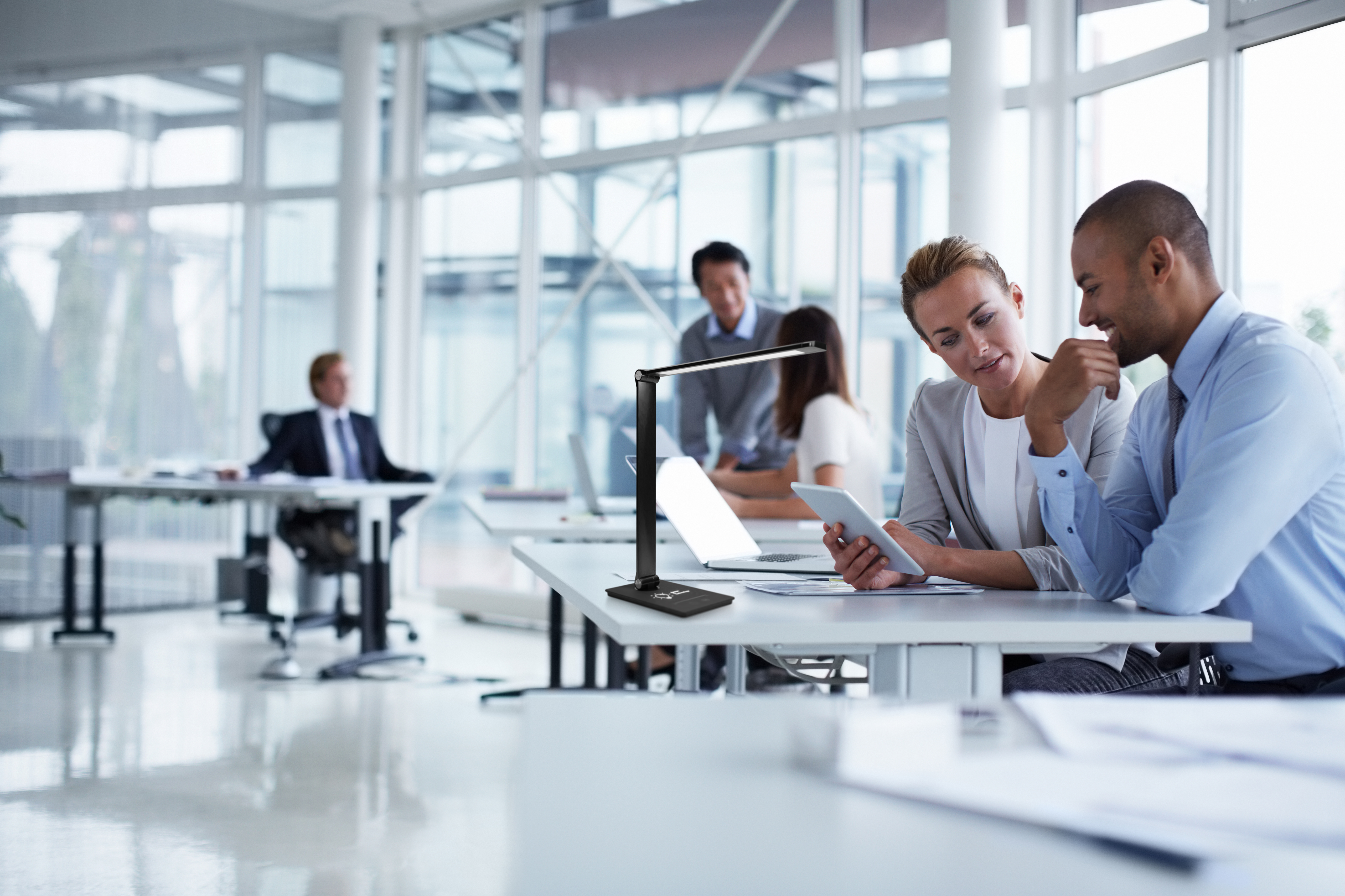 SCX Innovative Design™ 5W Wireless Charging LED Desk Lamp 28