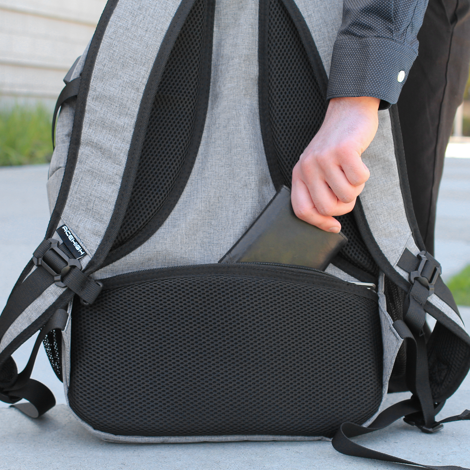 Chicago 2 0 16" Laptop Backpack with USB Charge Port