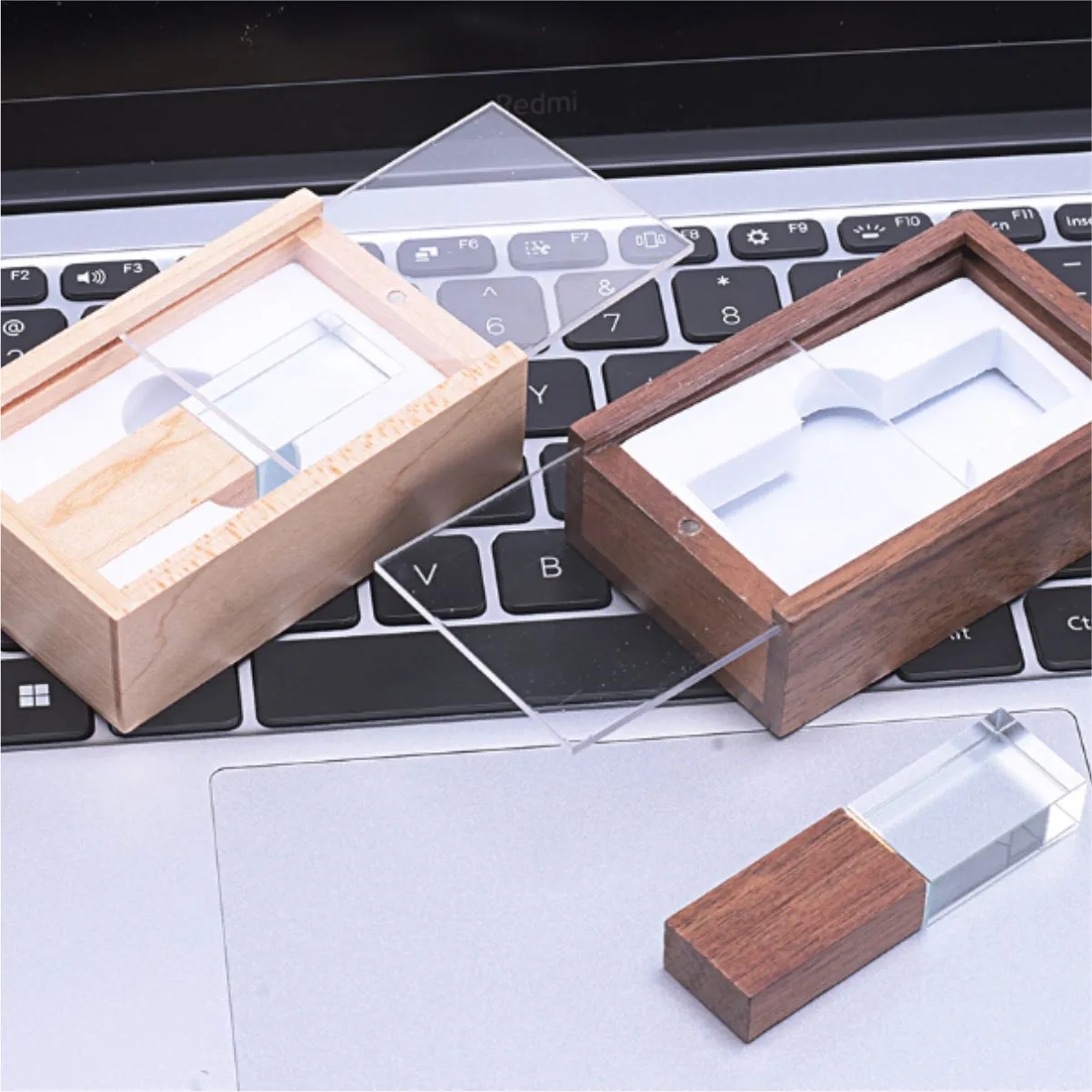 Crystal USB Flash Drive With LED And Wood Cap 6