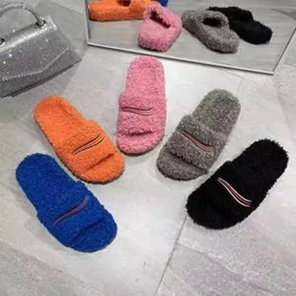 Women Platform Furry Slippers 2