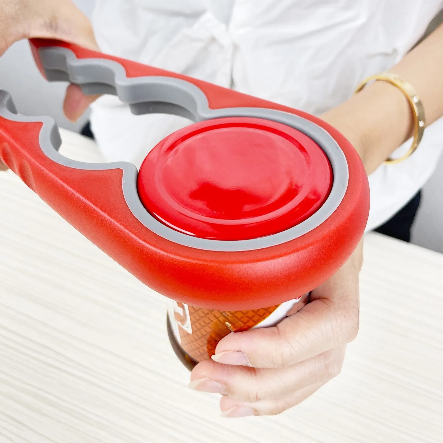 Easy Grip Can Opener 2