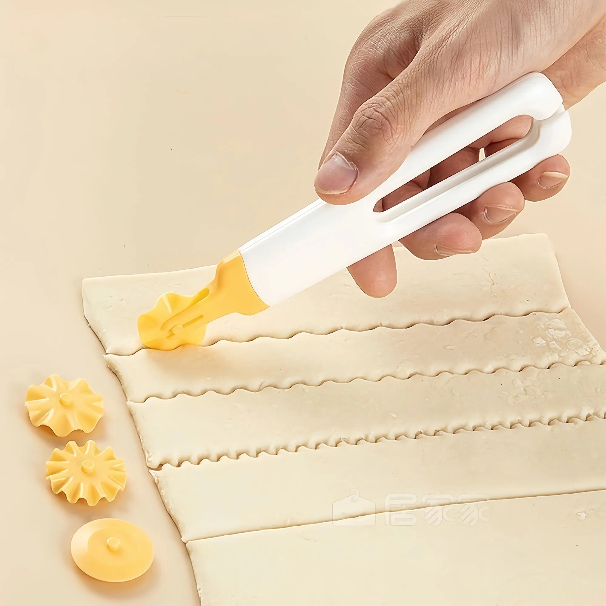 Popular4 In 1 Flower Rolling Cutter For Baking 4