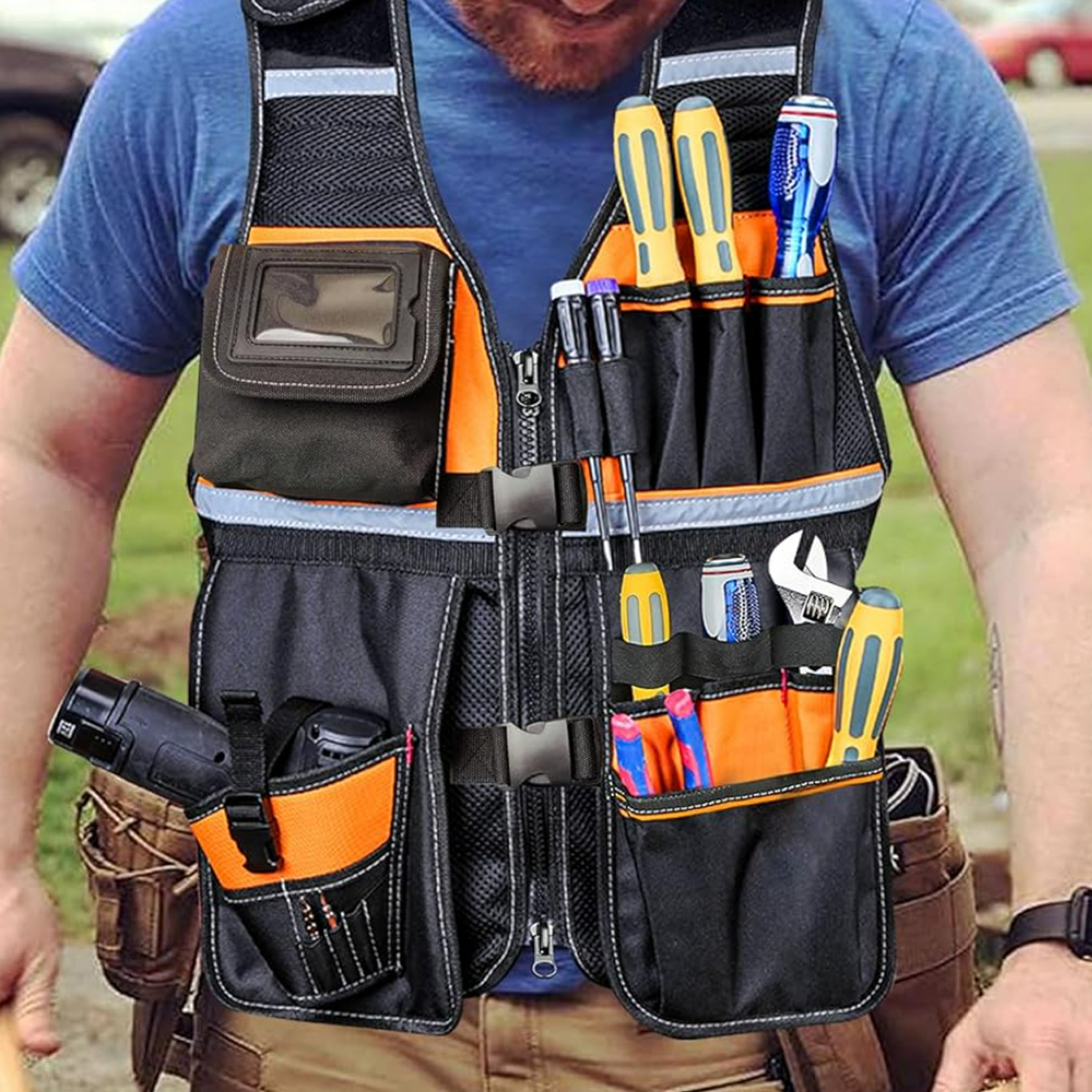 Durable Multi-Pocket Work Vest with Tool Storage 2