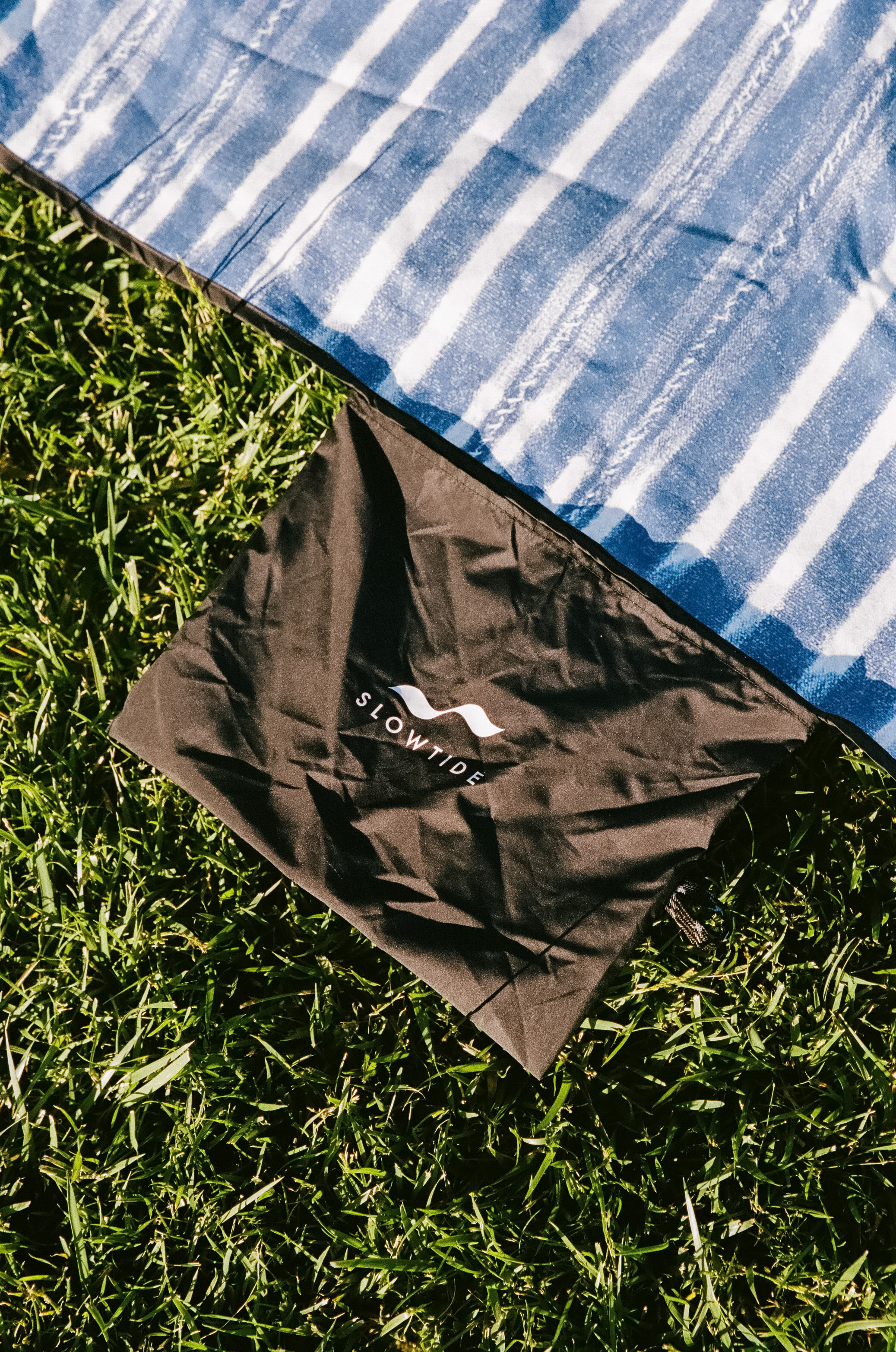 Slowtide® Quick Dry Picnic Blanket 8