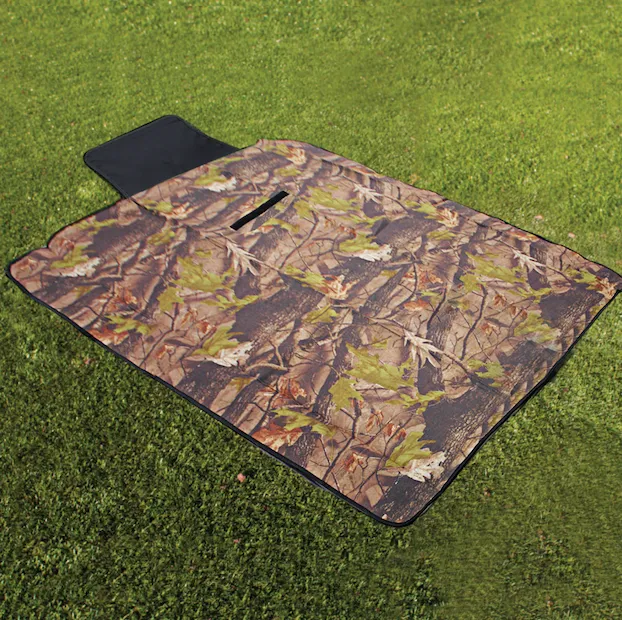 Kernwood- Plush All-Purpose Picnic Blanket 2