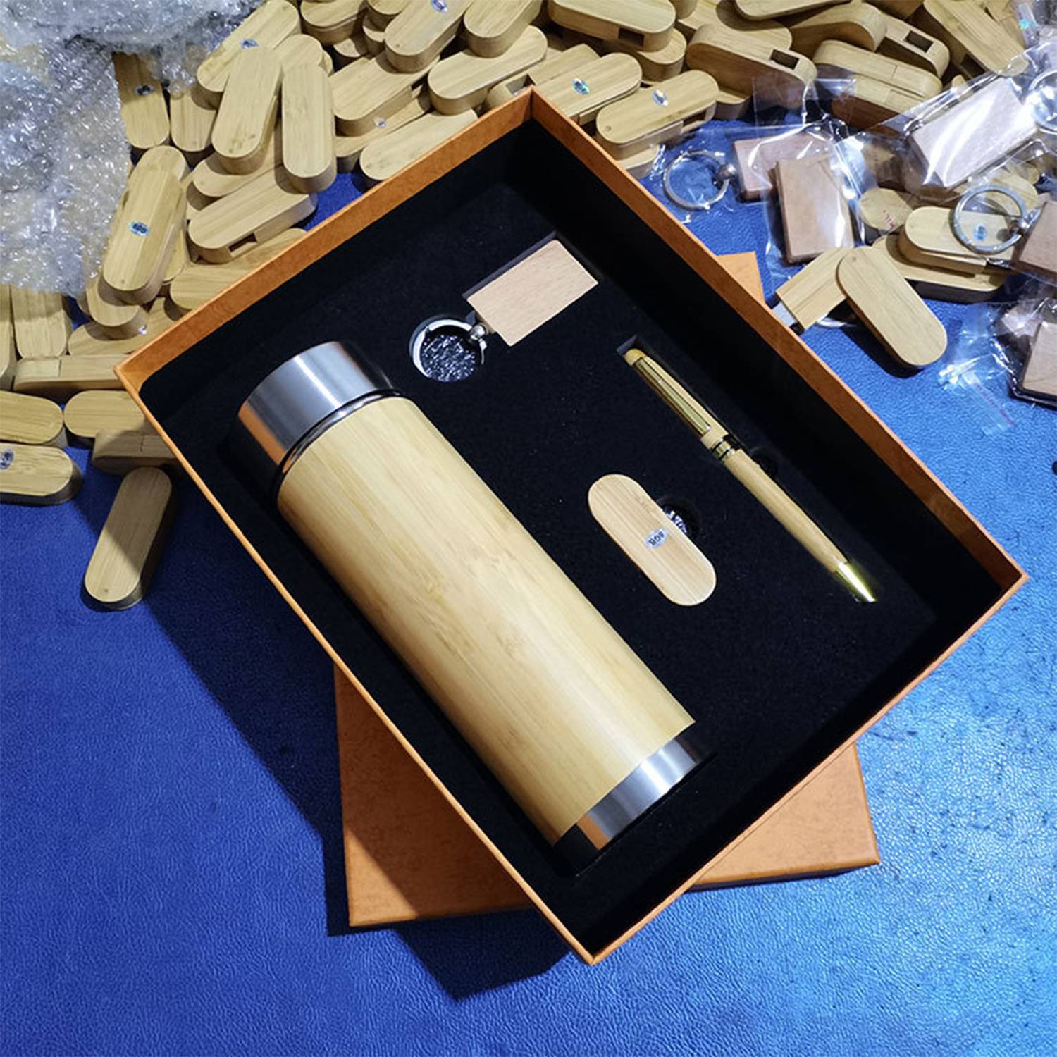 Bamboo Intelligent Insulated Cup Gift Set 4