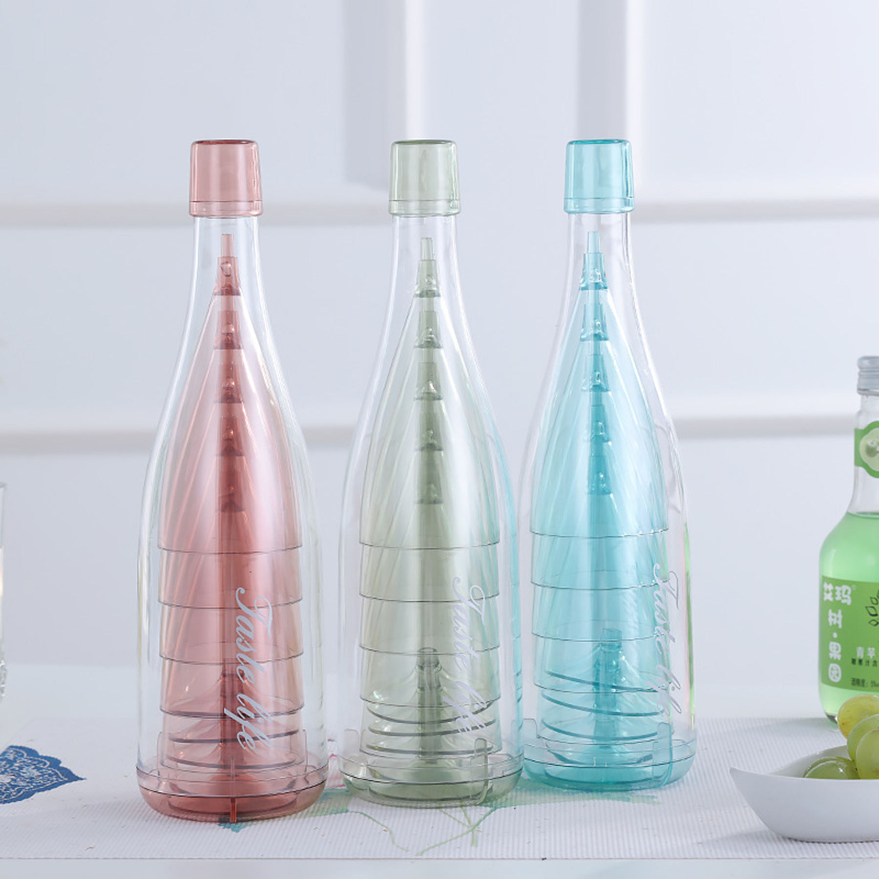 Reusable Plastic Cups with Storage Bottle 2