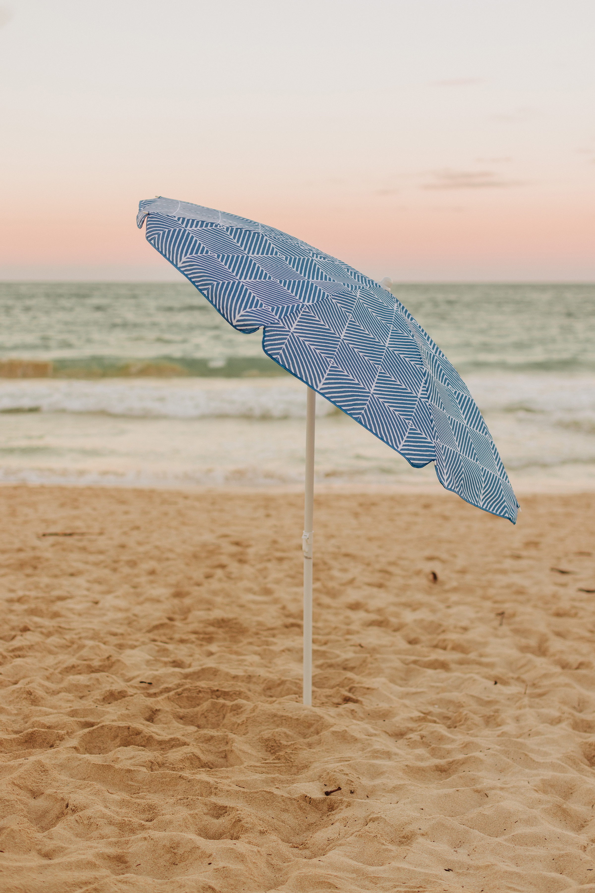 5.5 Ft. Portable Beach Umbrella 11