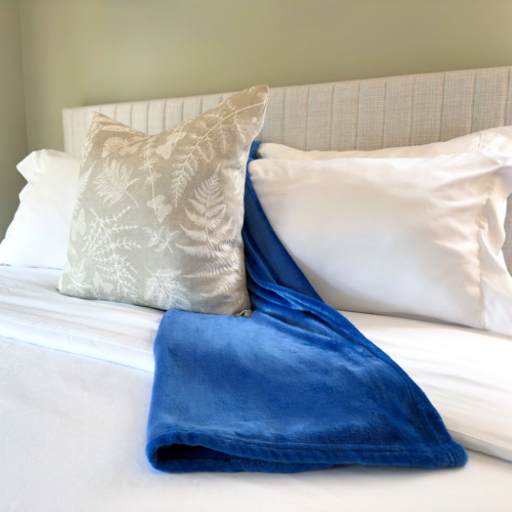Velura Throw 4