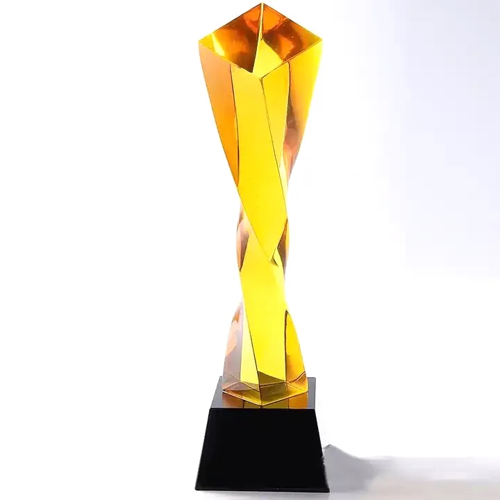 Twisted Diamond Optical Award 4