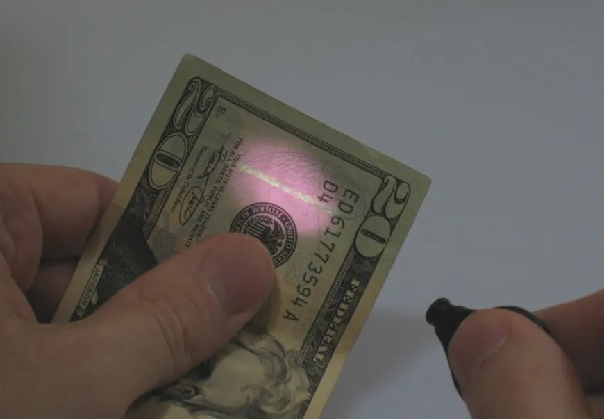 UV Light Mini LED Keychain 7