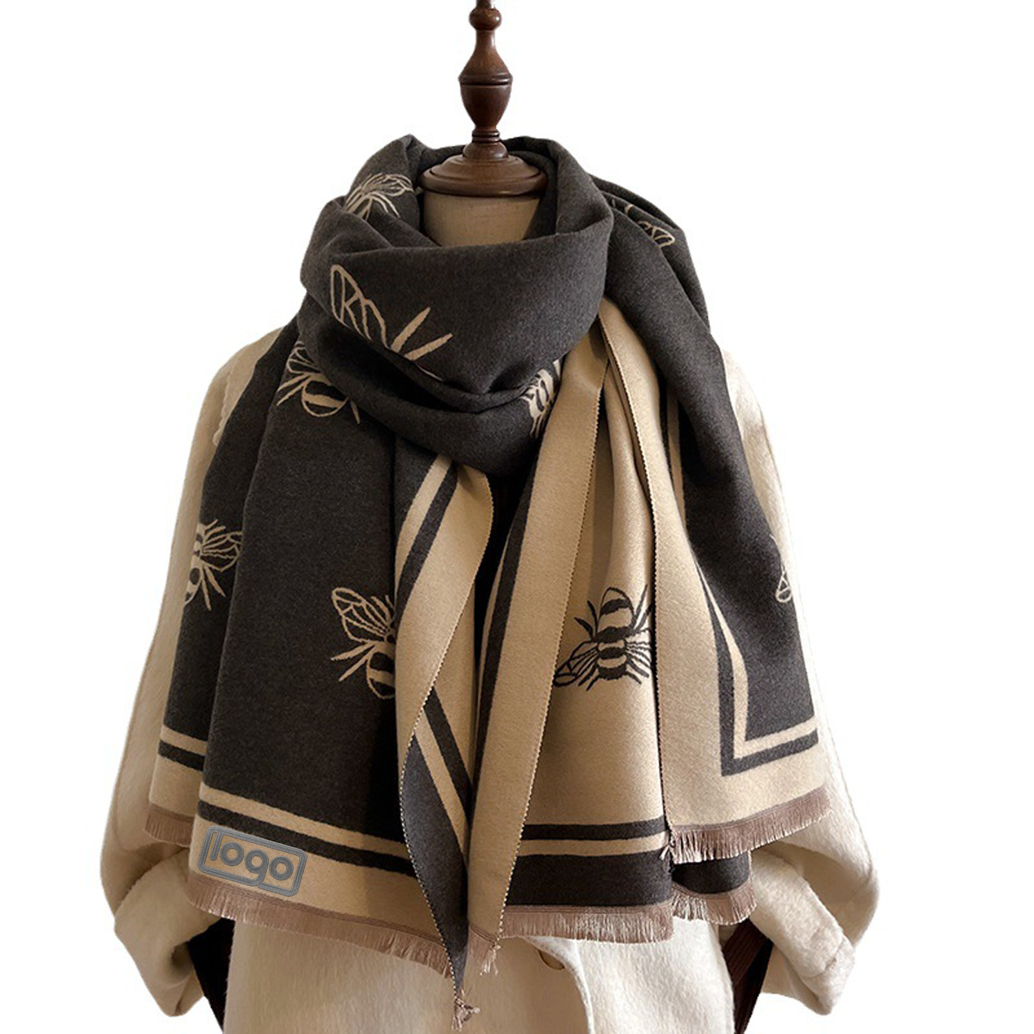Imitation cashmere bee print scarf 2