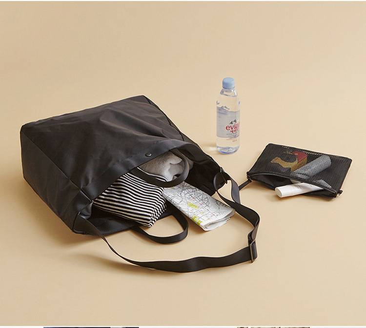 Nylon Portable Large Capacity Outdoor Fitness Tote Bag 3