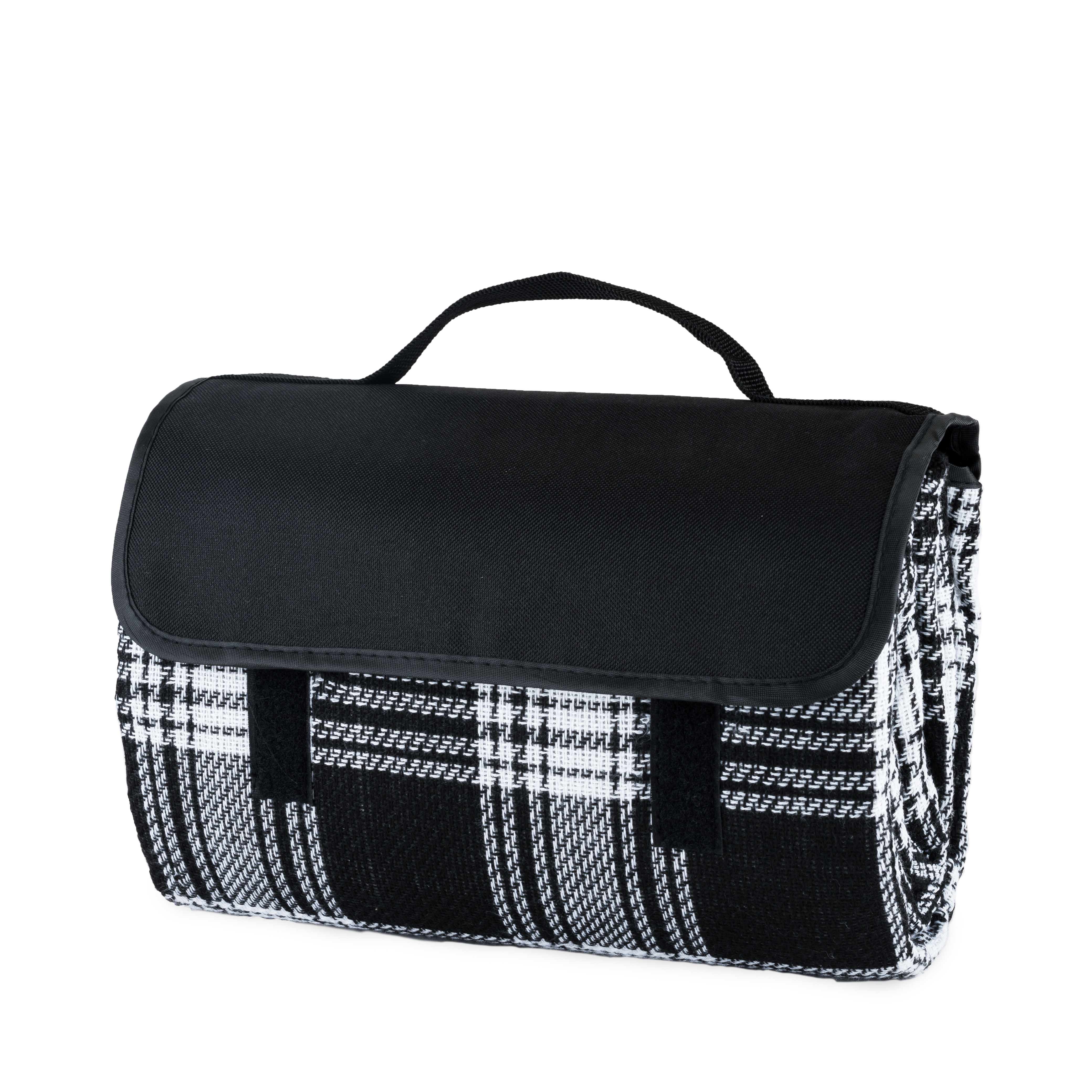 True® Dine™ Picnic Blanket in Black Plaid 2