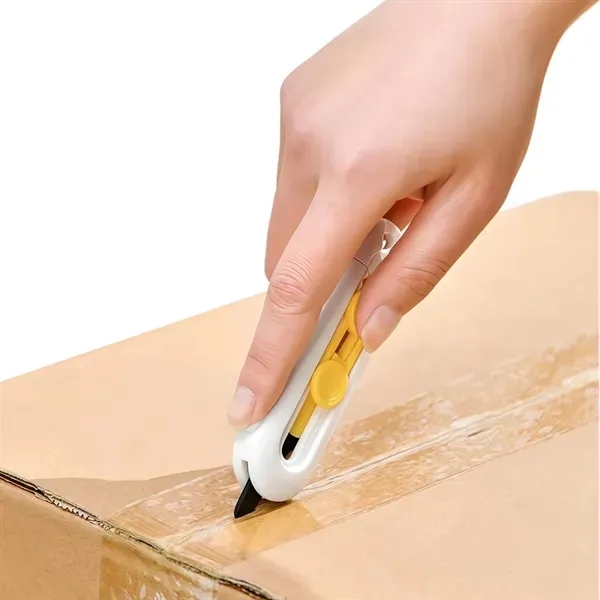 Magnetic Letter Opener with Box Cutter 7
