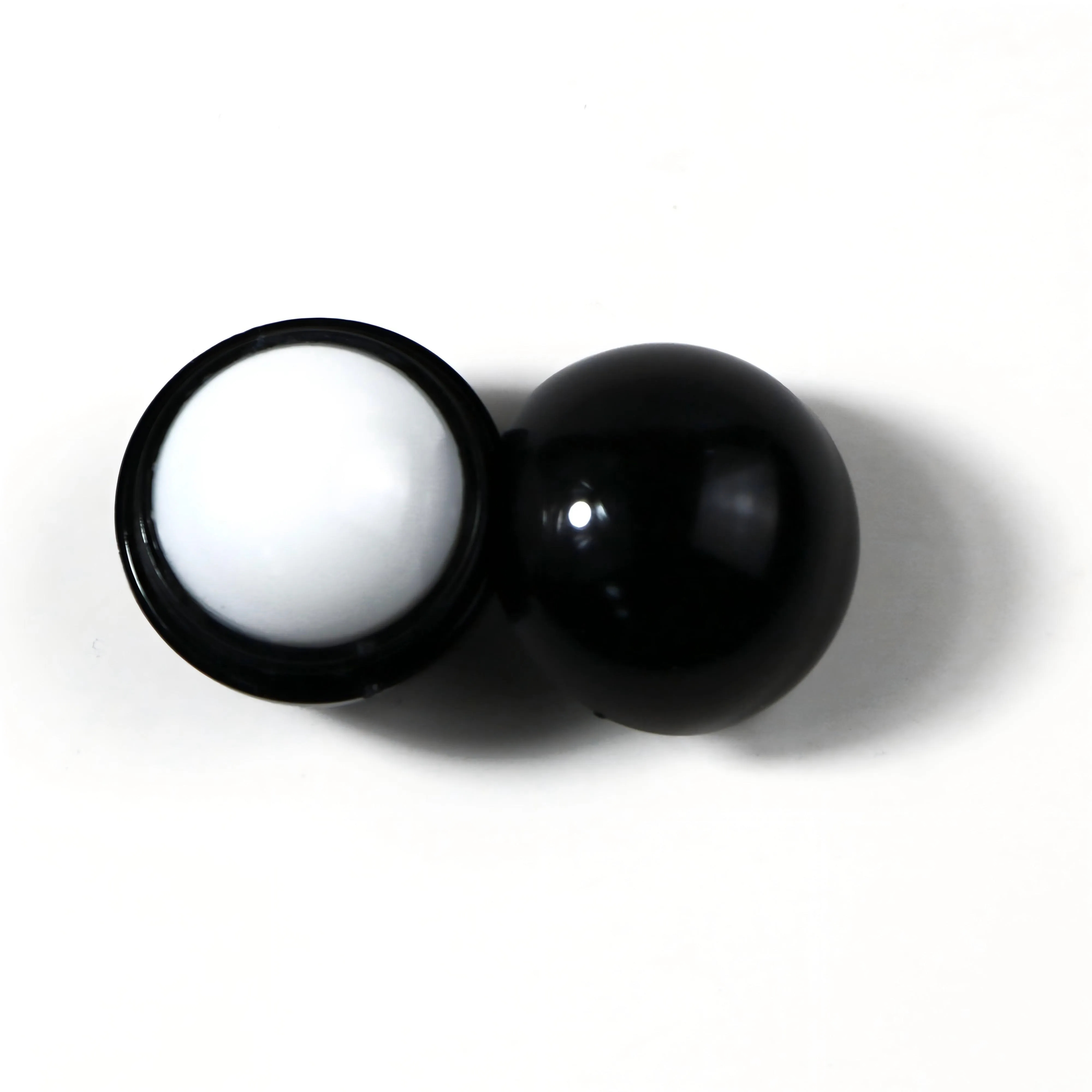 Soft Touch Round Lip Balm 4