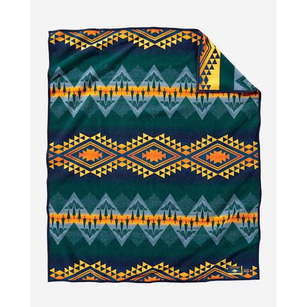 51 "x 62" Polyester Geometric Pattern Blanket 9