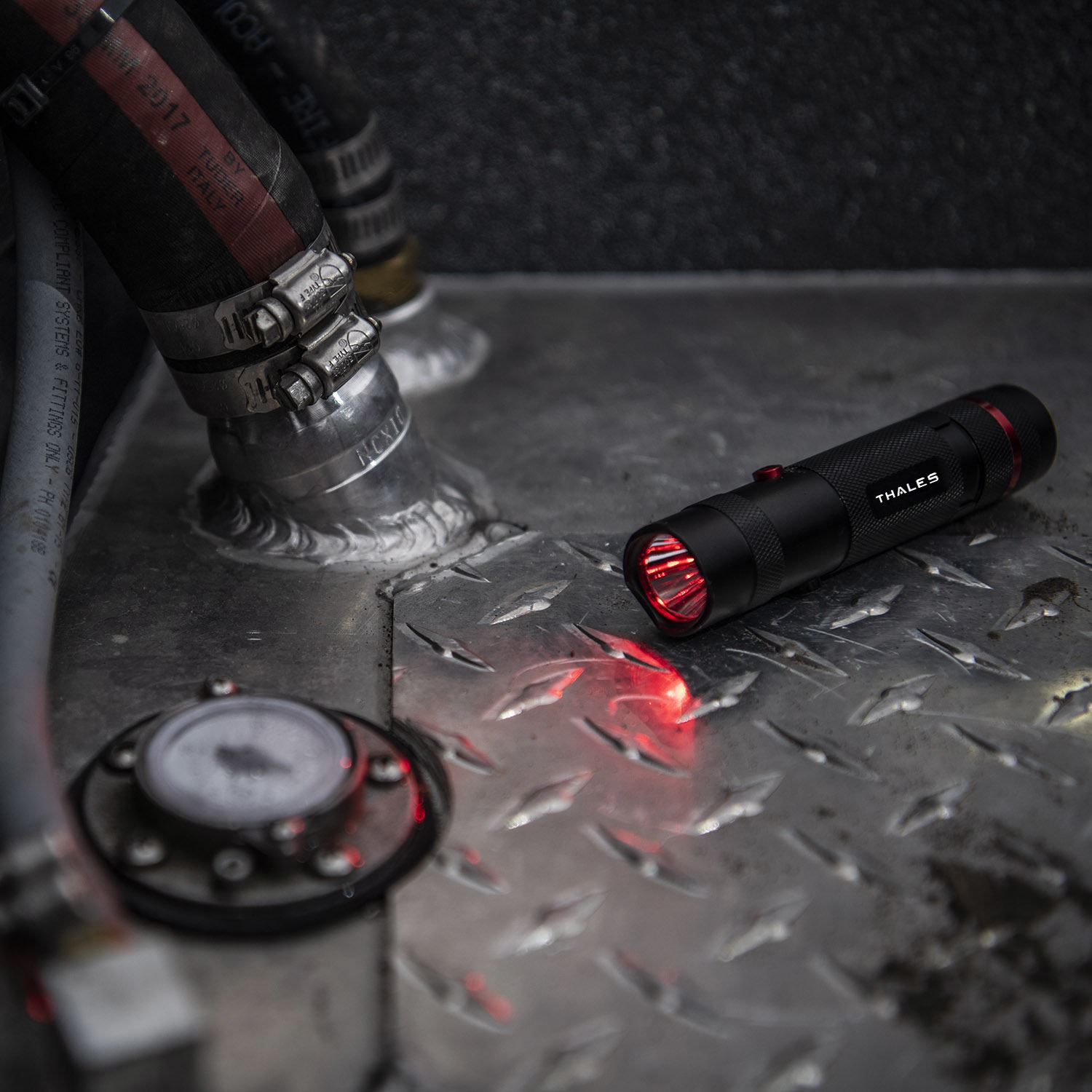 Coast® Dual-Color Light 6