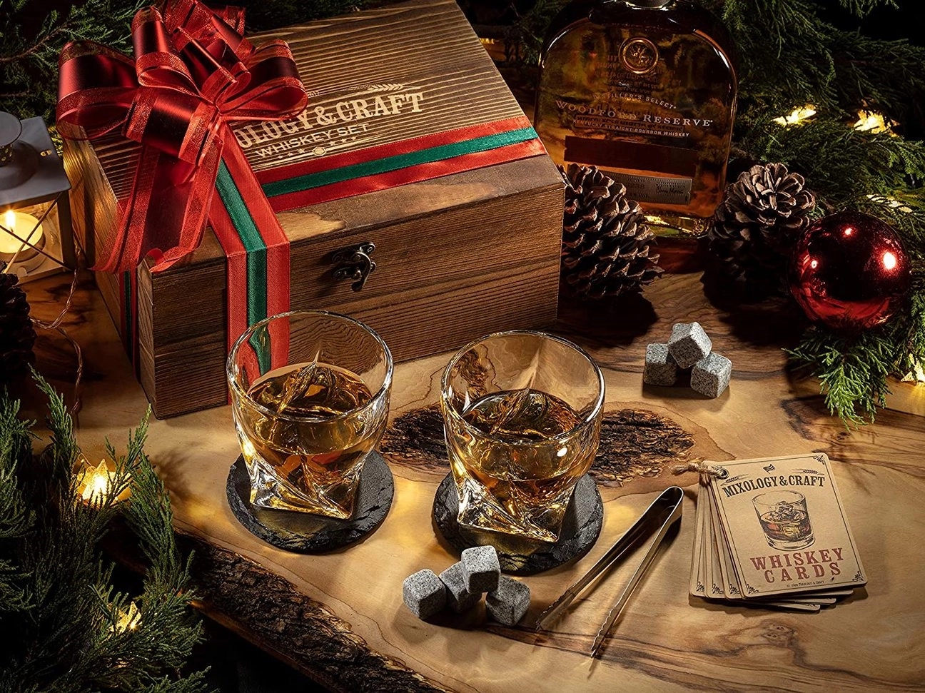 Elegant Whiskey Set in Wooden Box 1