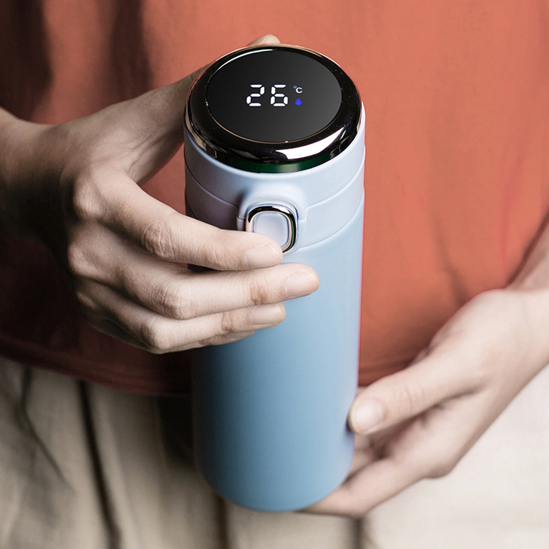 Water Bottle with LED Temperature Display 3