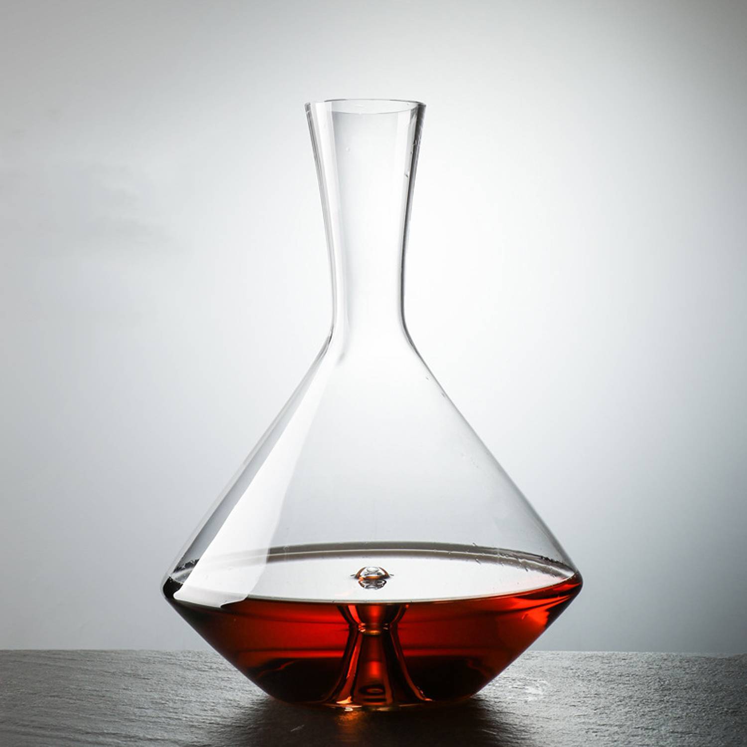 54oz Aerating Glass Decanter 2