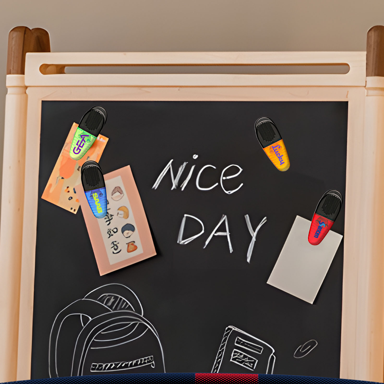 Xeciy Clip Memo Holder 2