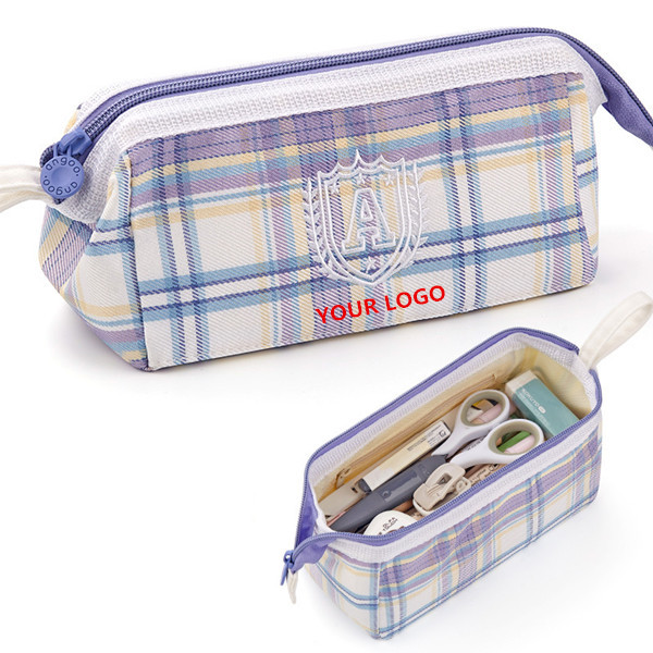 Large capacity pencil bag 4