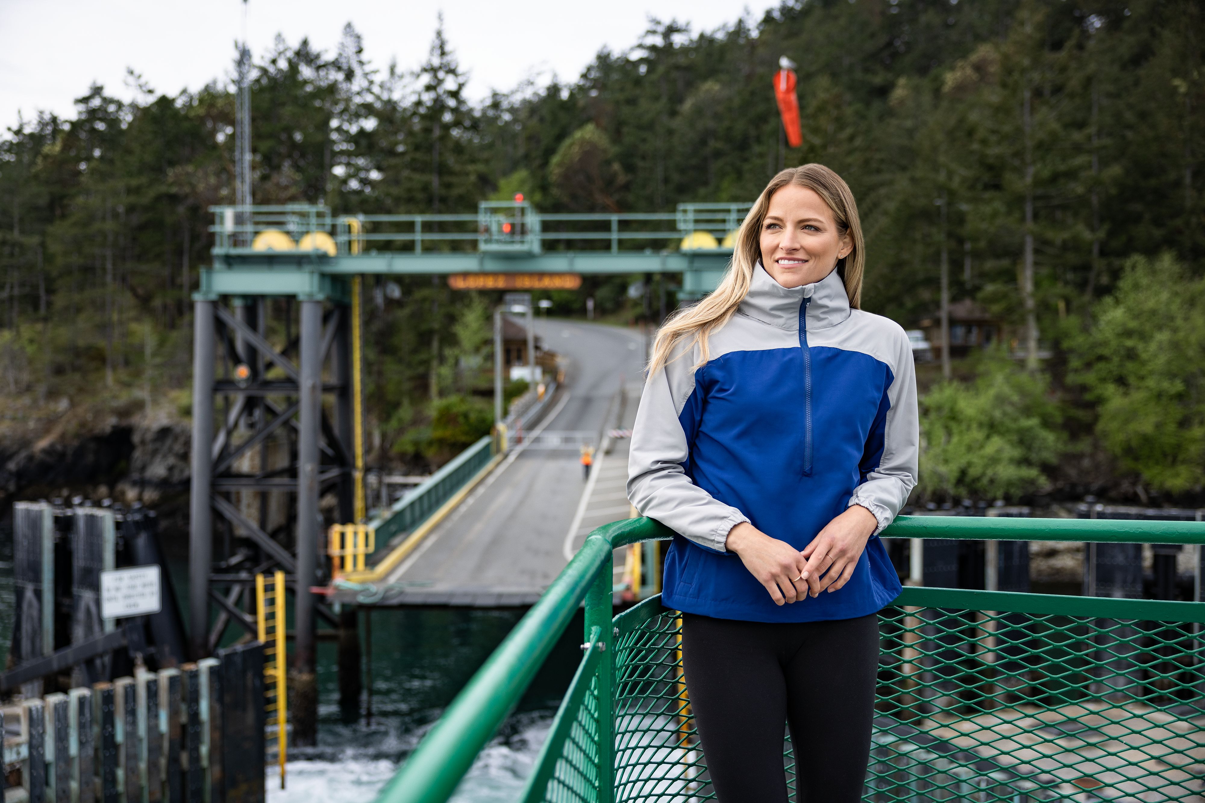 Cutter & Buck Charter Recycled Packable Womens Half Zip Anorak Jacket? 58