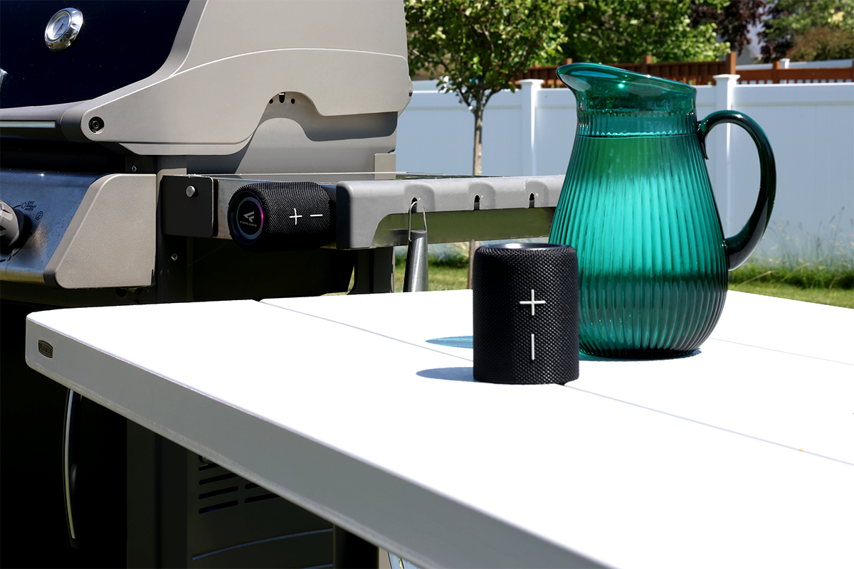 Urban Peak® 10W Magnetic 2-in-1 Wireless Speaker 11