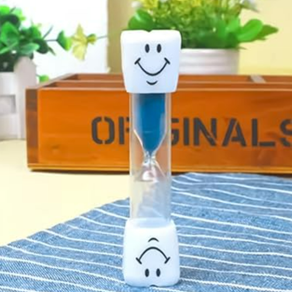 Tooth Shaped Smile Sand Timer for Dental Promotions 3