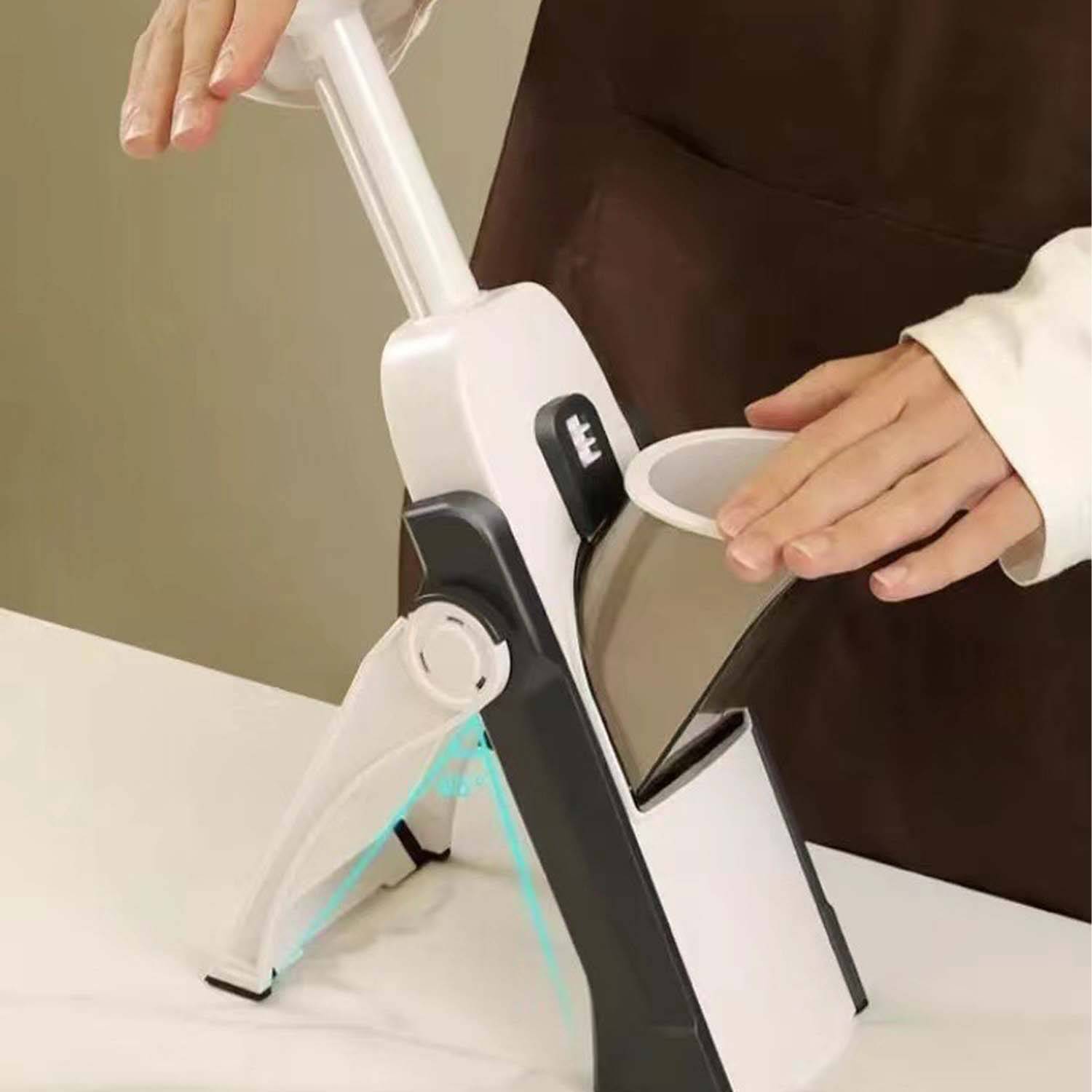 Stainless Steel In The Kitchen Vegetable Slicer 5