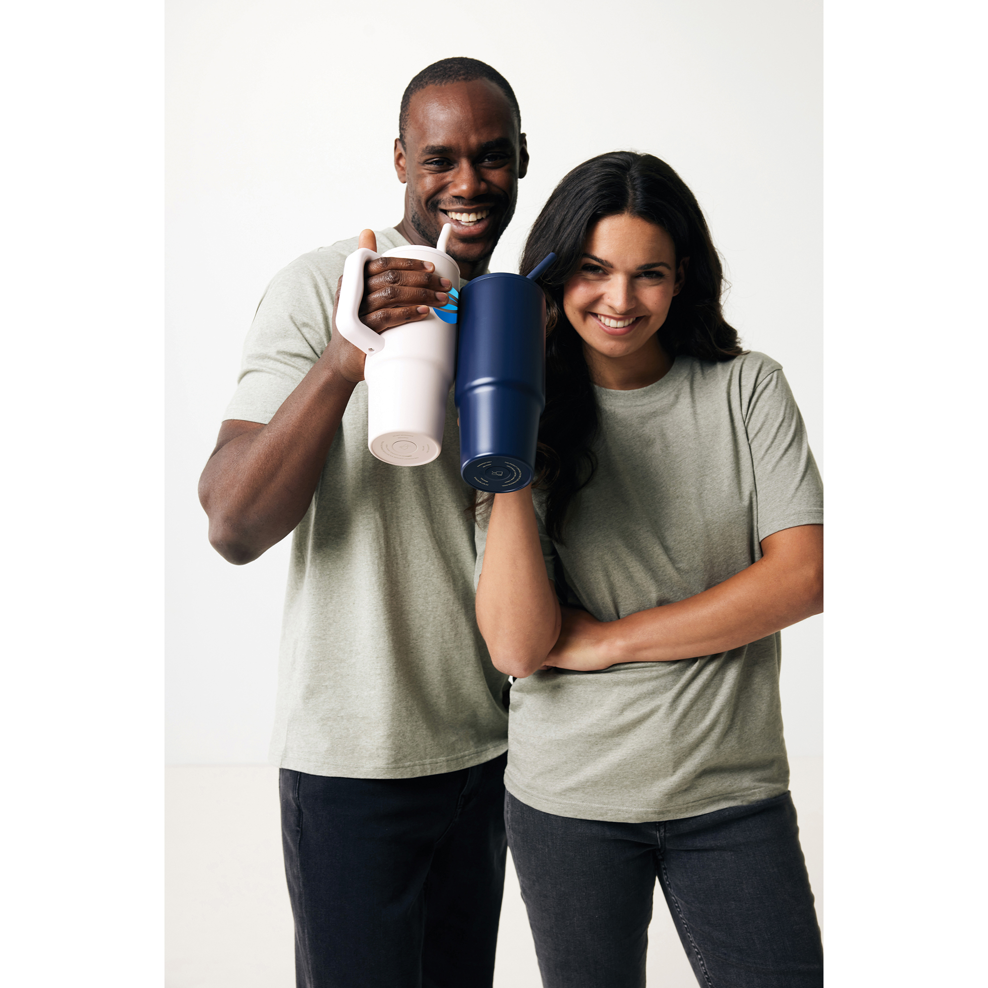 Embrace Deluxe Recycled Stainless Steel Tumbler 900ml 61