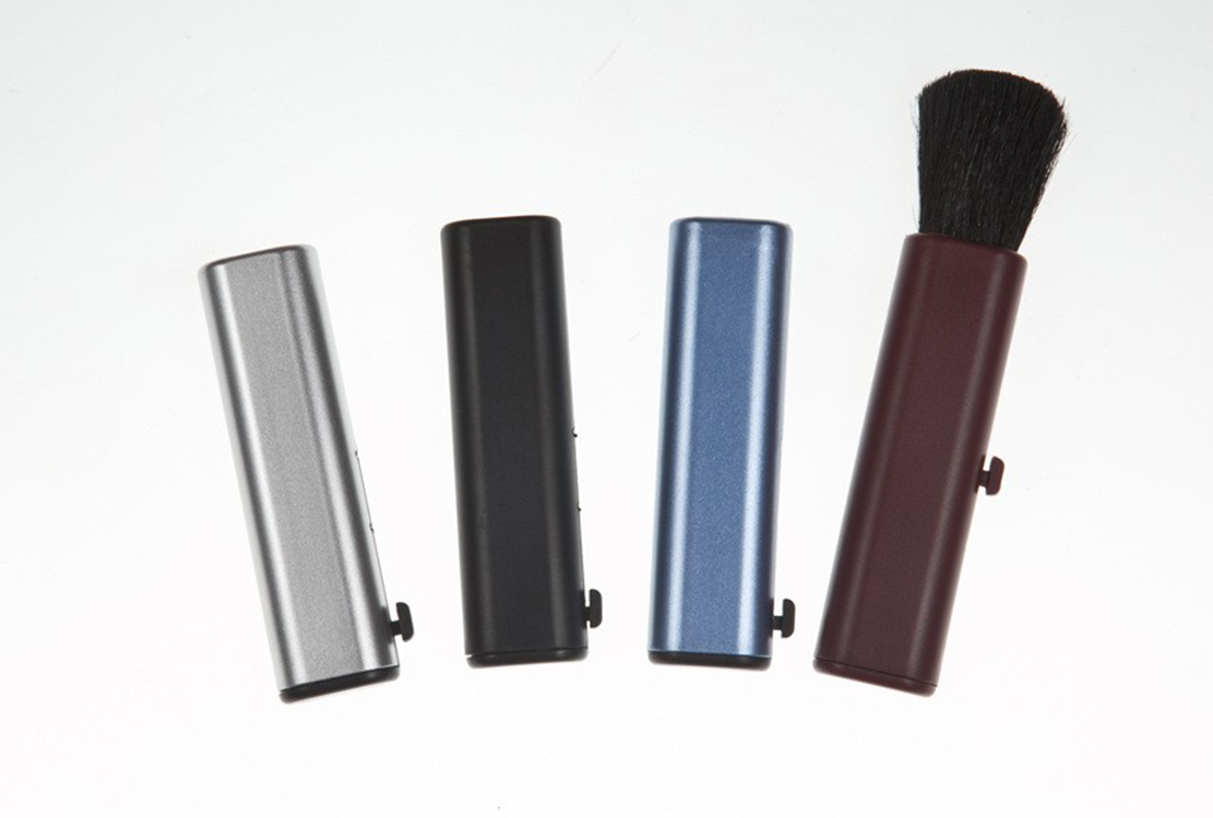 Retractable Keyboard Brush 2