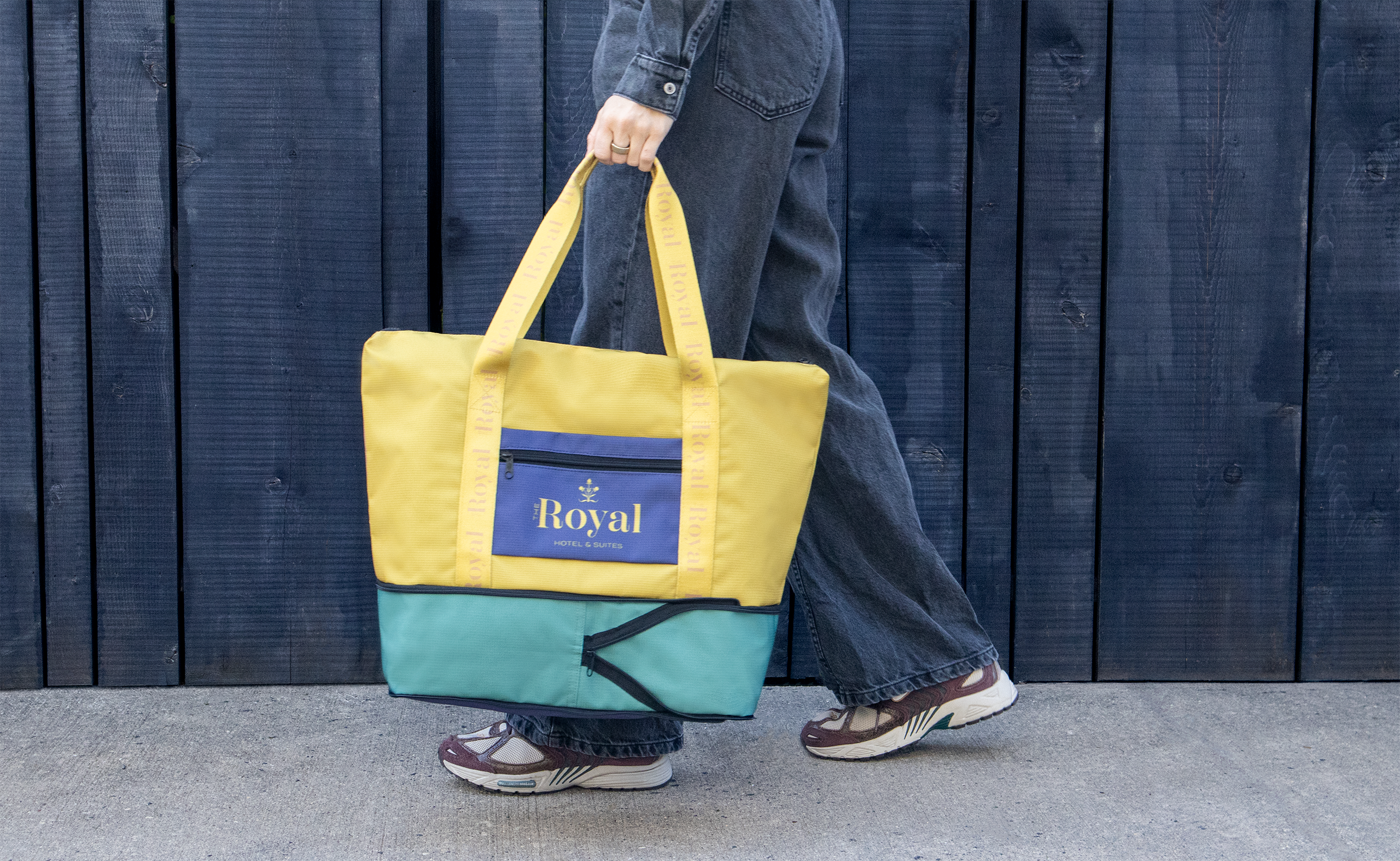 DuraGrid Expandable Weekender 4