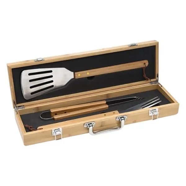 BBQ Grilling Set with Personalized Bamboo Case 3