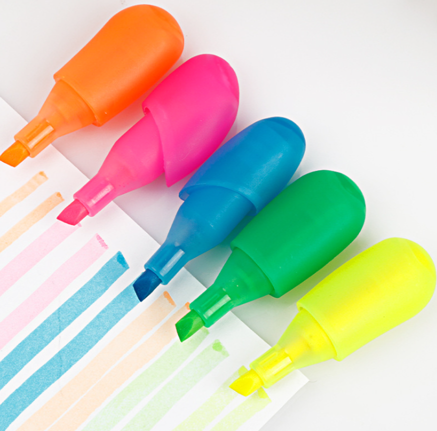 Hand Shaped Highlighter Pen 3