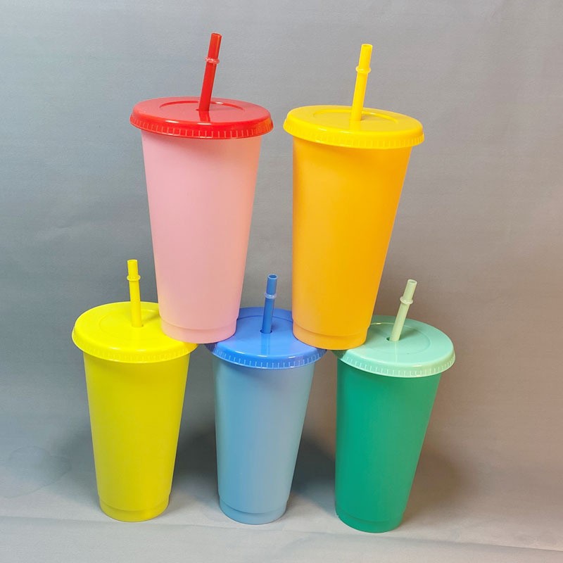 24 OZ Glitter Plastic Cups w/ Lids and Straws 4
