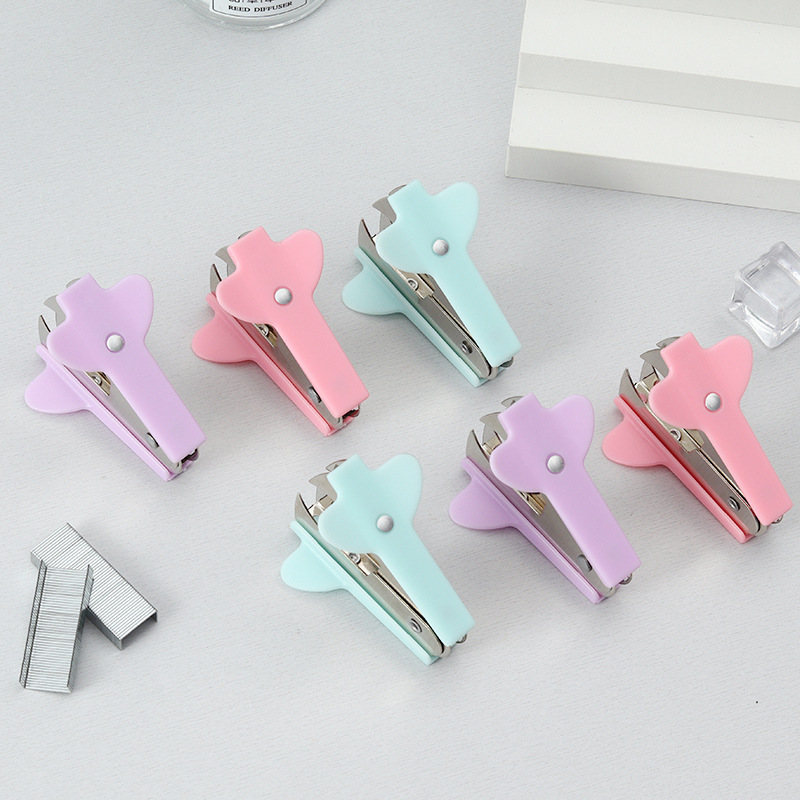 Mini Staple Remover 1
