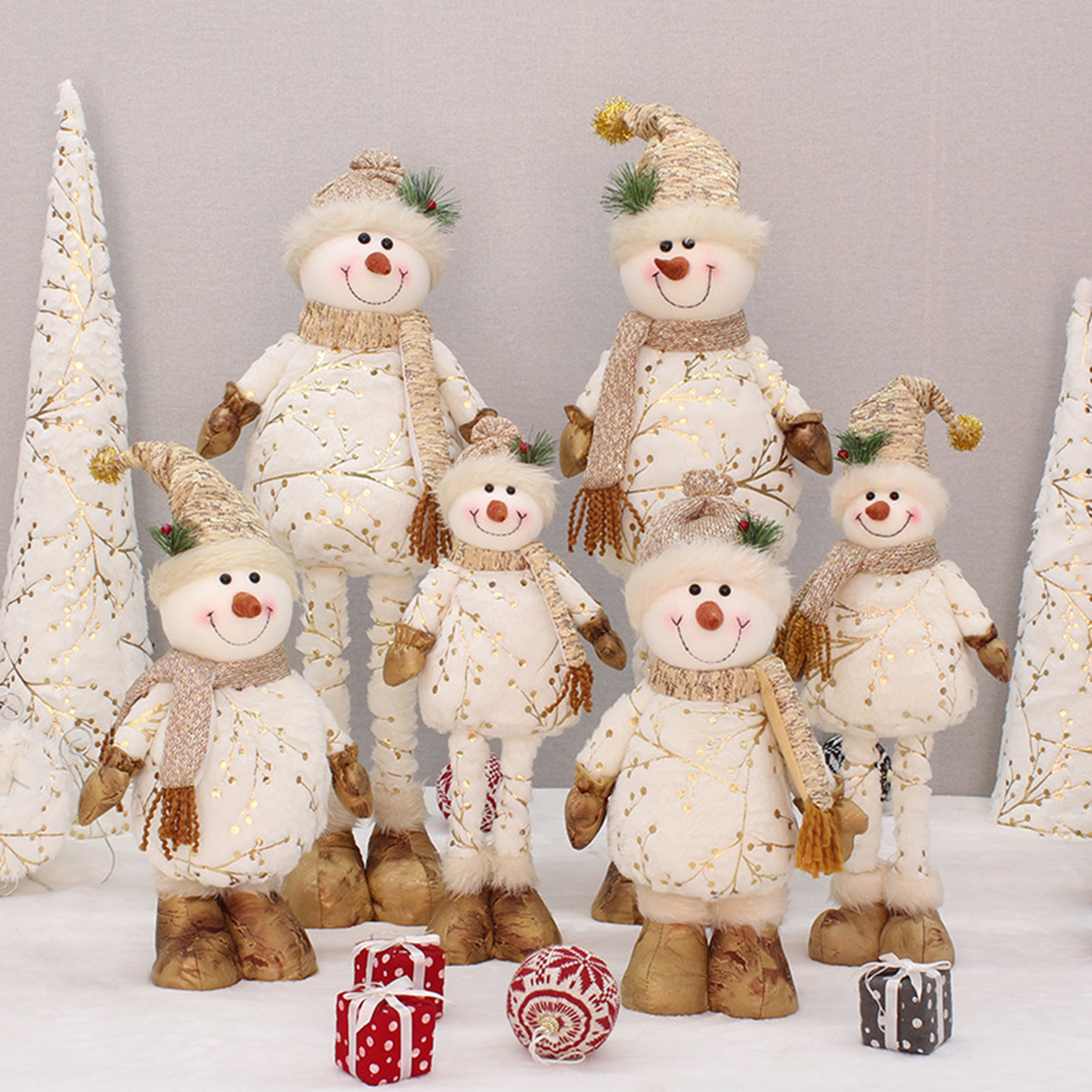 Christmas Sitting Figurine Dolls 4