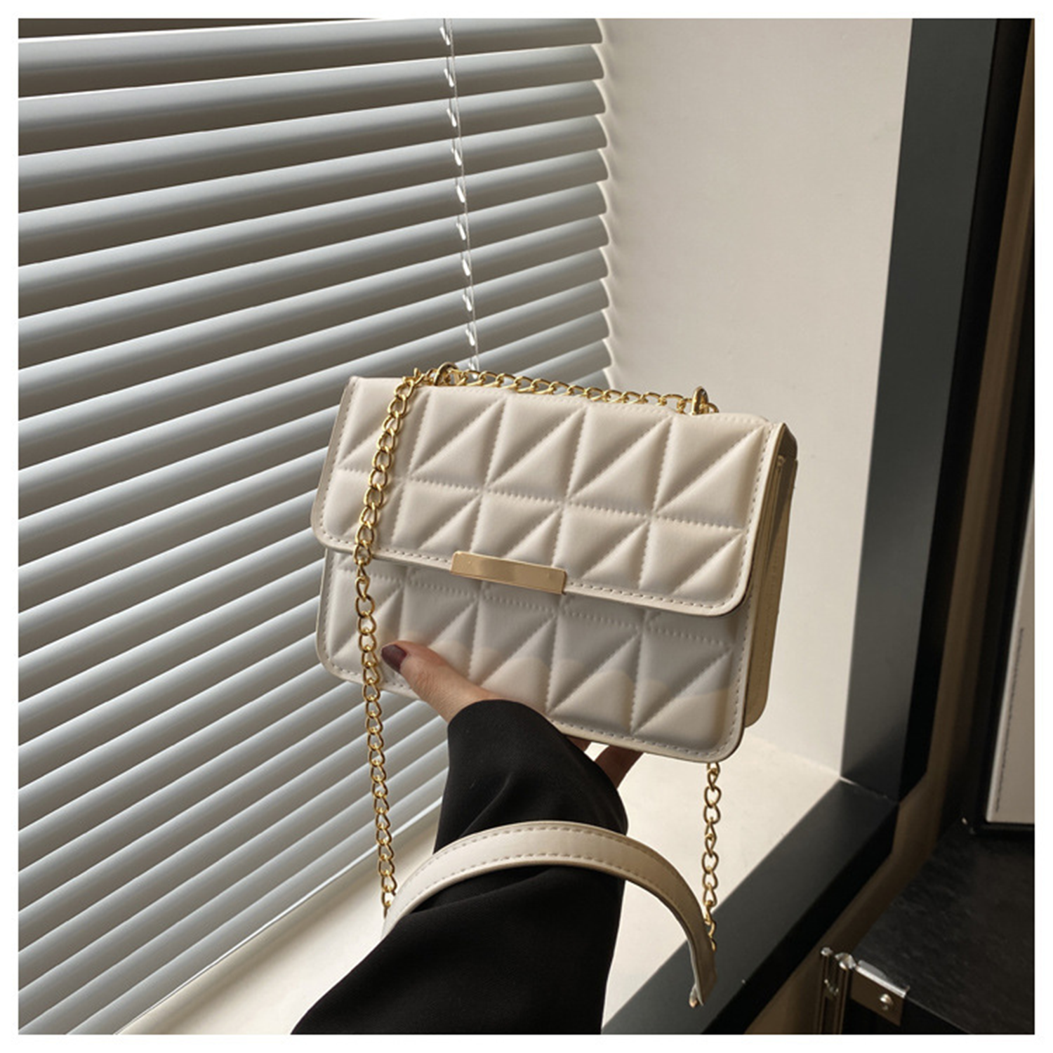 Stylish Geometric Embroidery Faux Leather Shoulder Bag 5