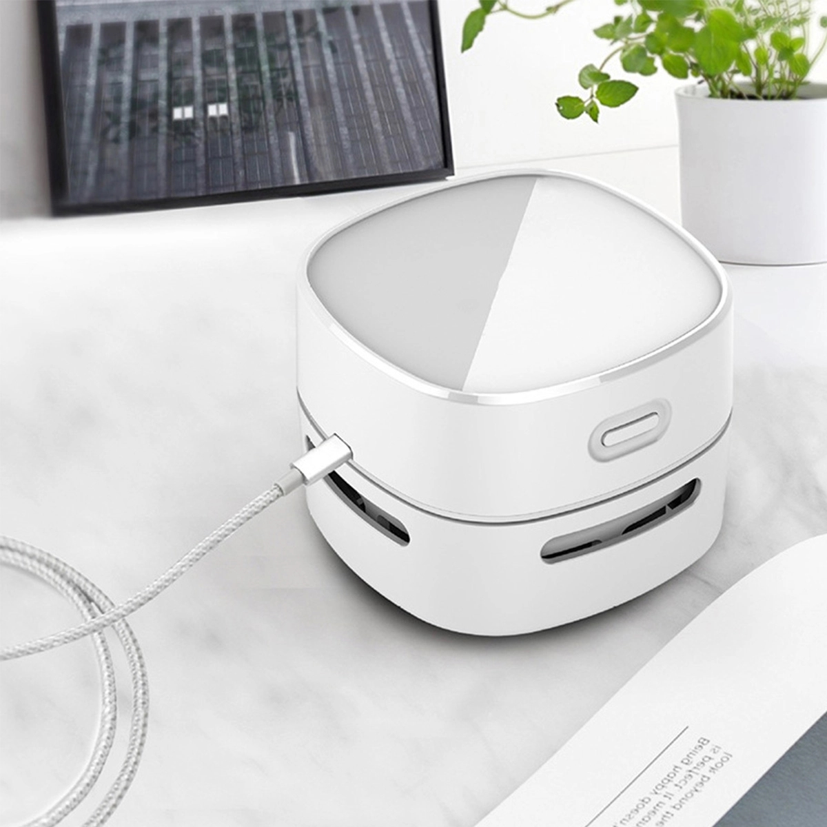 Custom Mini Portable Desktop Table Sweeper Vacuum Cleaner 2