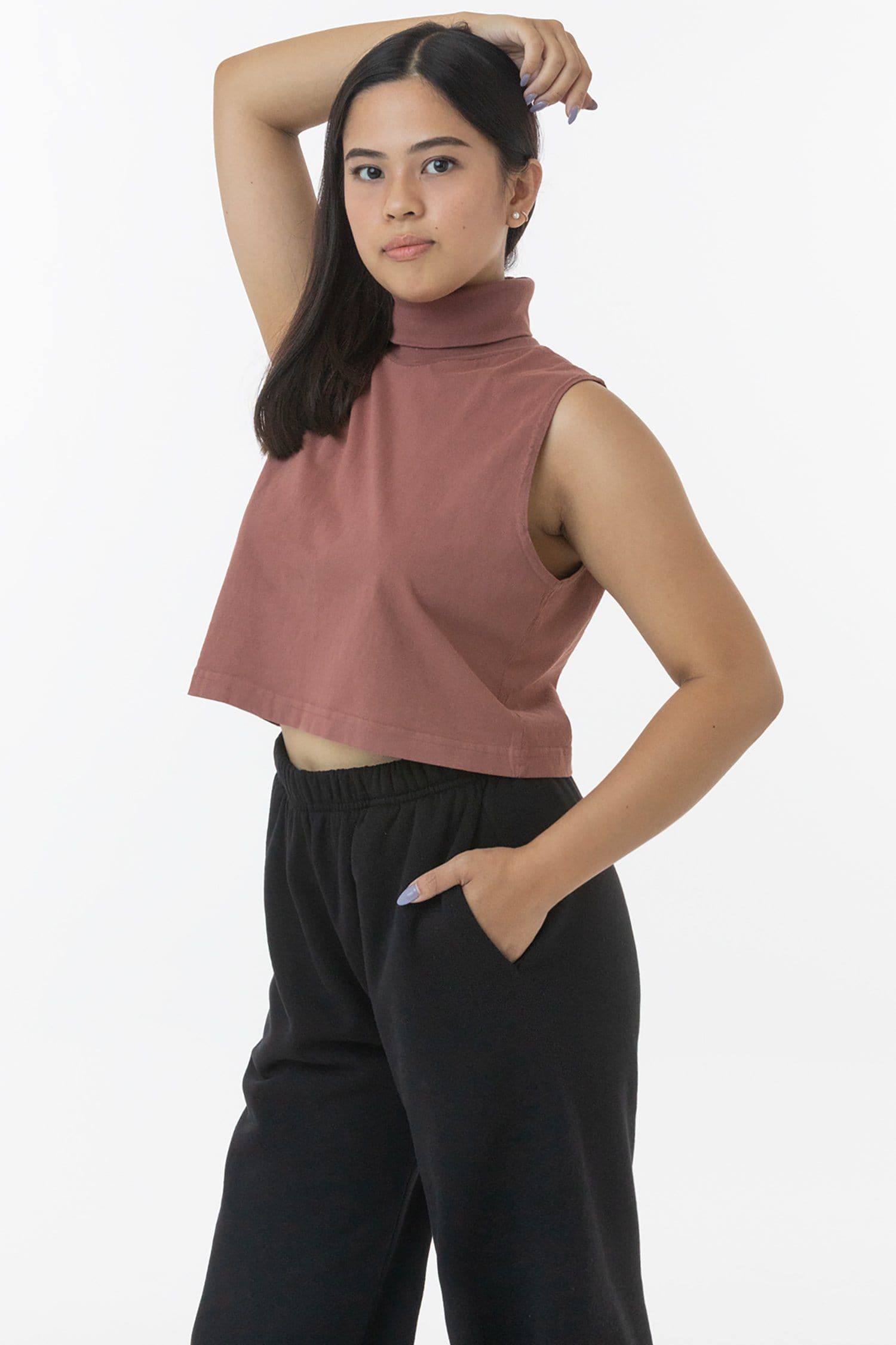 SLEEVELESS TURTLENECK CROP 10