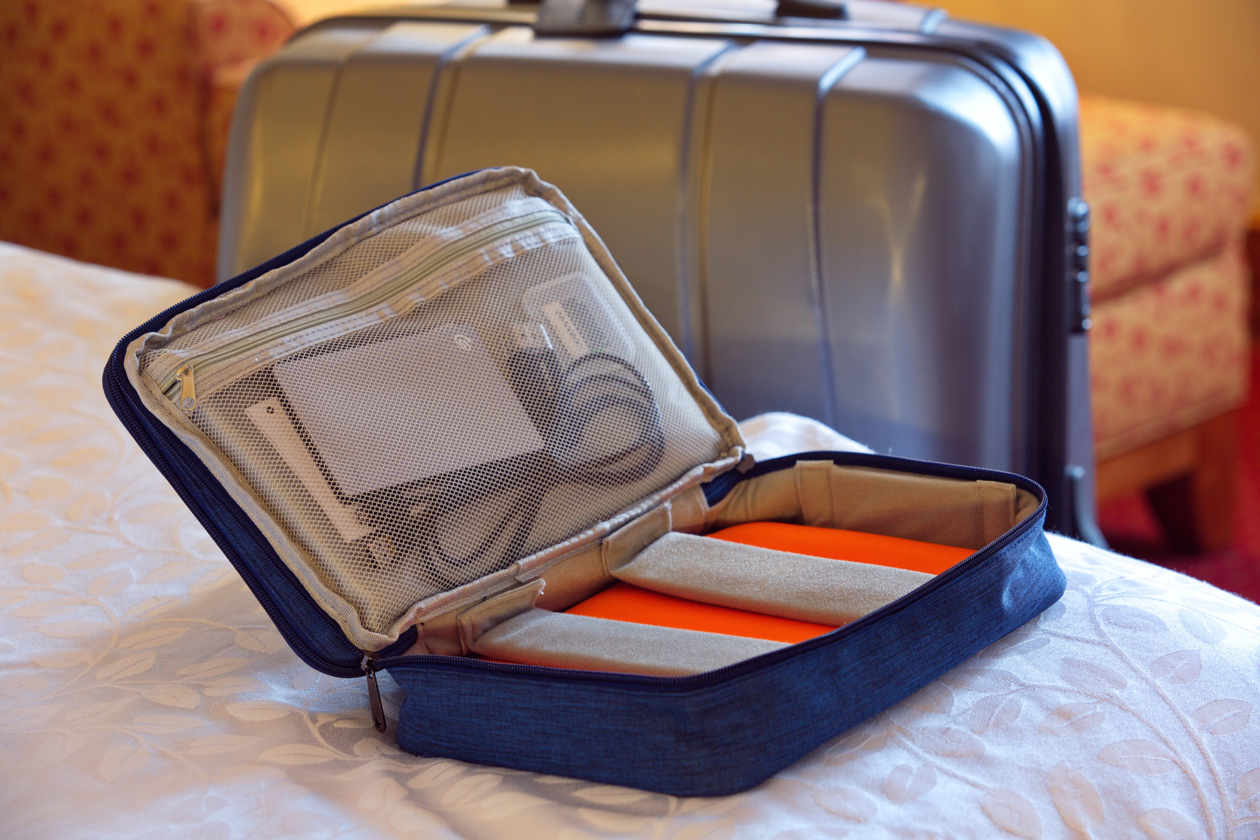 Deluxe Porta Power Digital Organizer 10