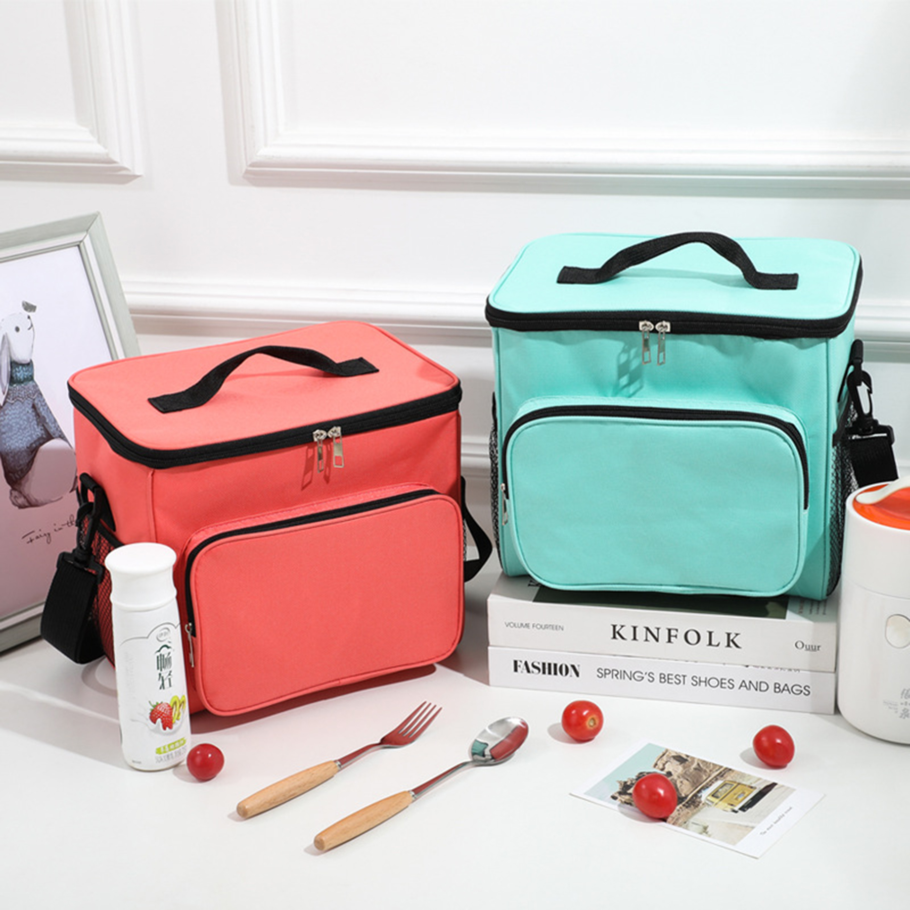 Insulated Cooling Lunch Box 4