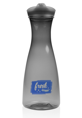 34 oz. Clear Plastic Carafes with Lid 1