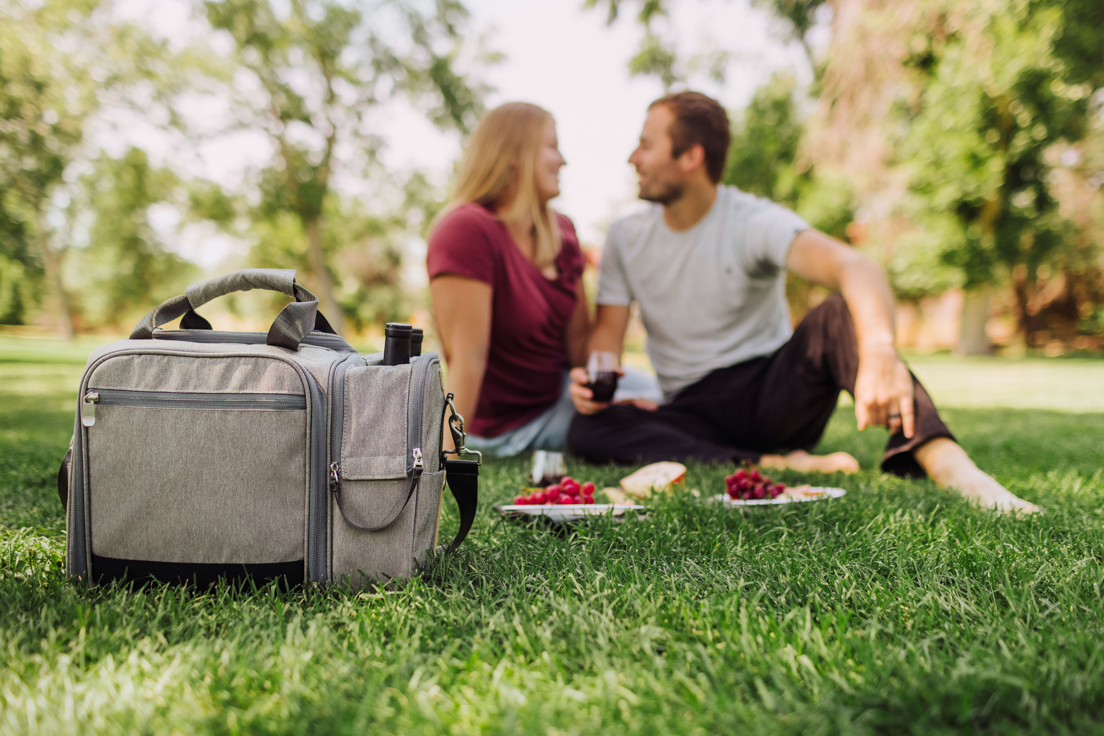 Malibu PT Frontier Edition Picnic Basket Cooler 3