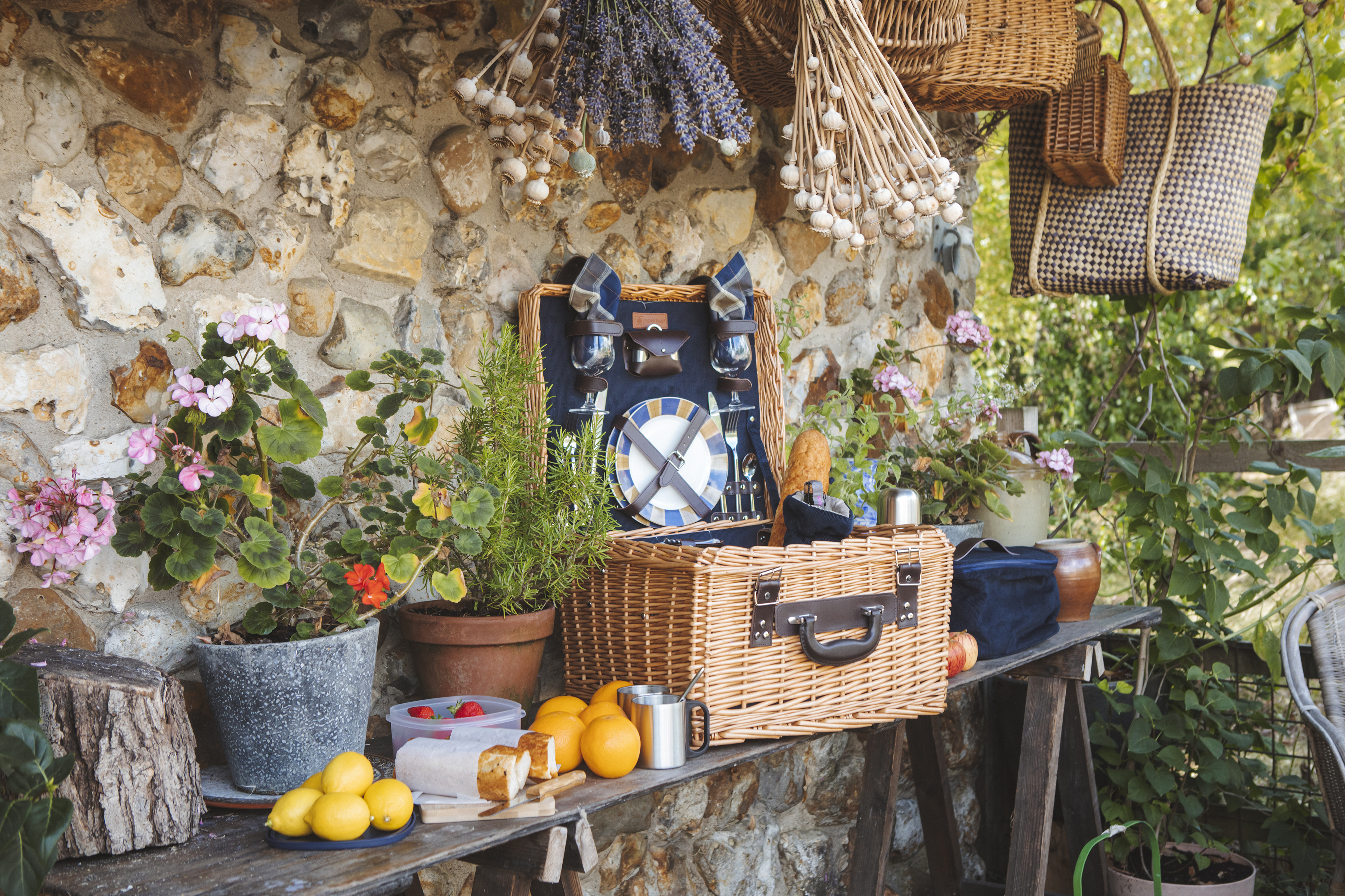 Canterbury Picnic Basket 5