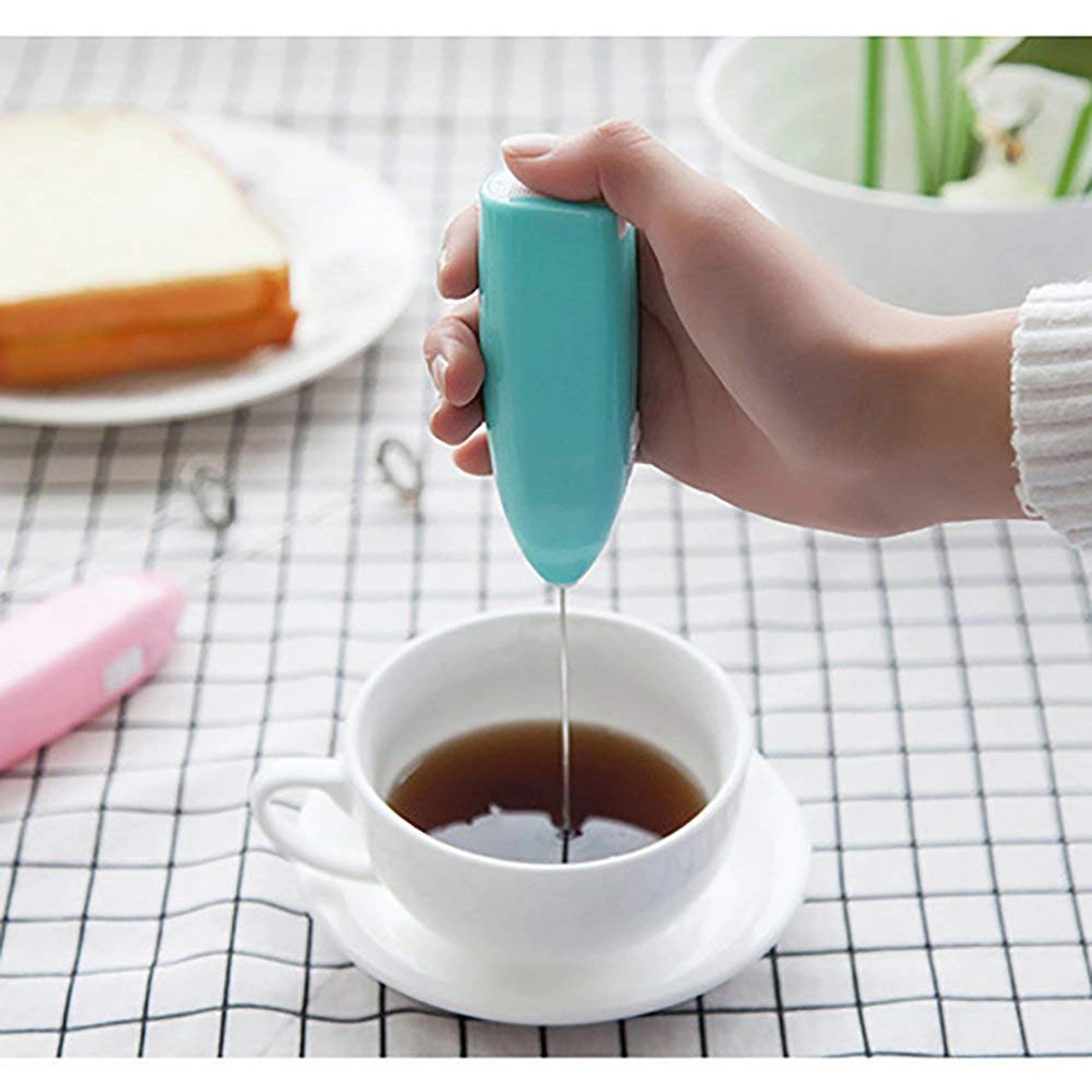 Household Hand-Held Electric Egg Beater 3